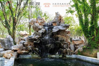 用土、石等材料構筑的假山